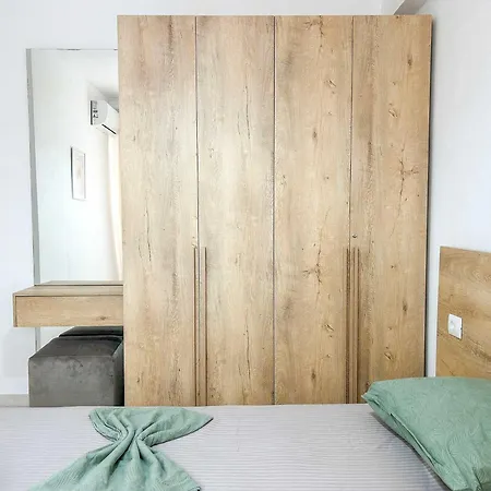 Apartment 801 Vibes *