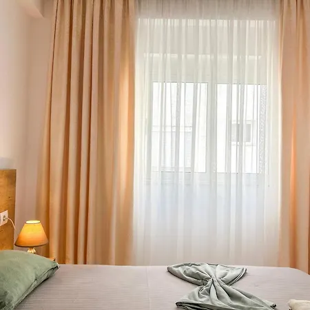 801 Vibes Apartment Durres